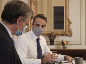 Το τρομακτικό νούμερο που οδήγησε στο σκληρό lockdown
