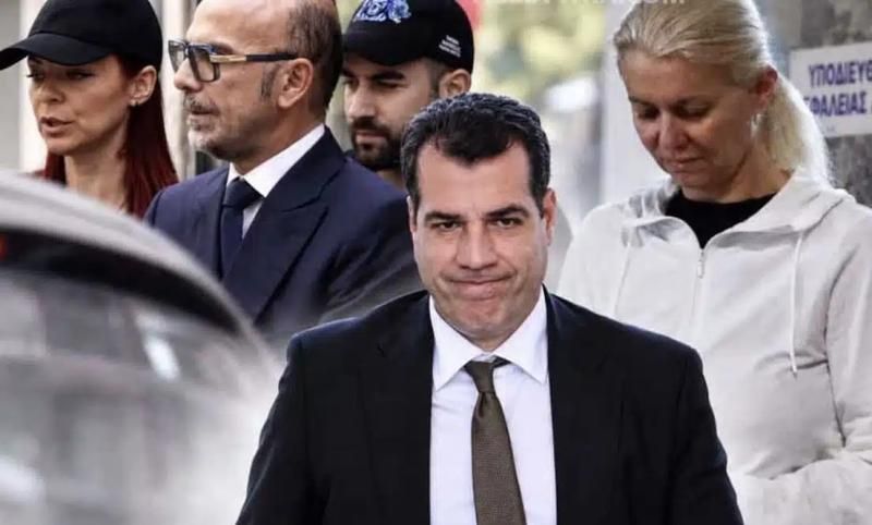 Αποκάλυψη-σεισμός: Ήταν μέλη στην ίδια εταιρεία ο Θάνος Πλεύρης με τους δύο γιατρούς του Γιώργου Μαζωνάκη – Η Χαριλάου Τρικούπη ζητά διευκρινίσεις από τον υπουργό