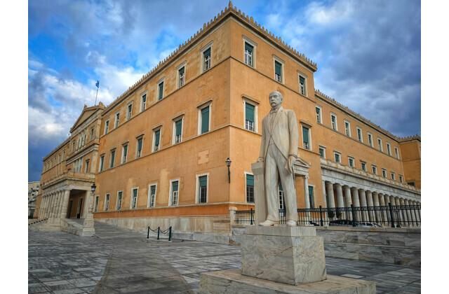 Έκτακτο: Τρόμος τώρα στην Βουλή